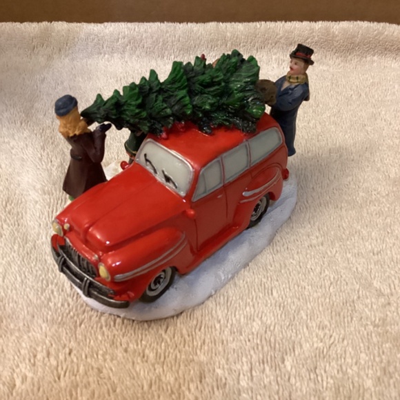 St. Nicholas Square Christmas Traditon - Picture 8 of 10